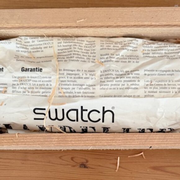 Limited Edition Swatch Chandlier - Picture 5 of 10